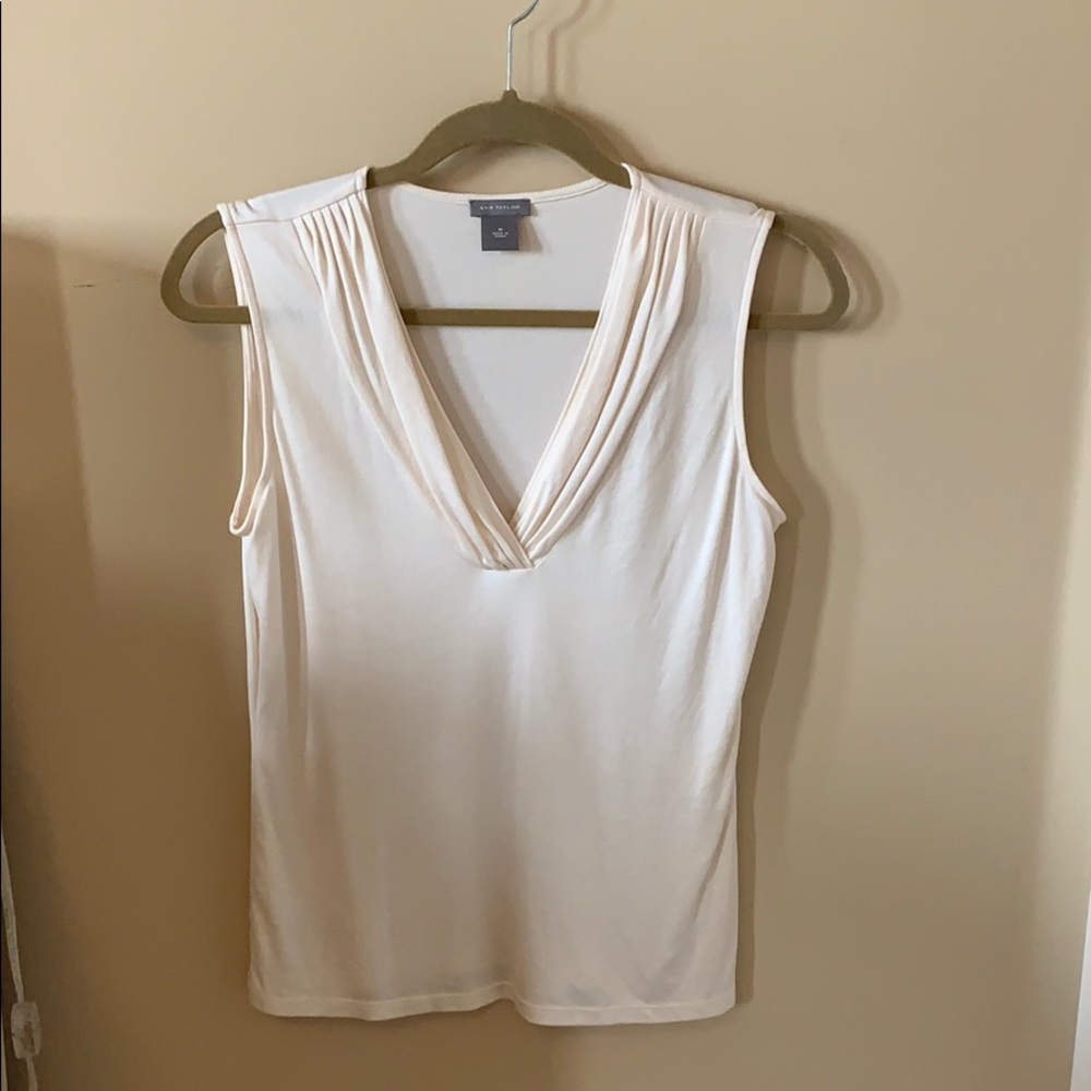 Comfy Ann Taylor Professional Blouse
